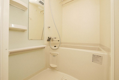 【浴室】 | エステムコート難波サウスプレイスⅧハイド | コンパクトで使いやすいお風呂です