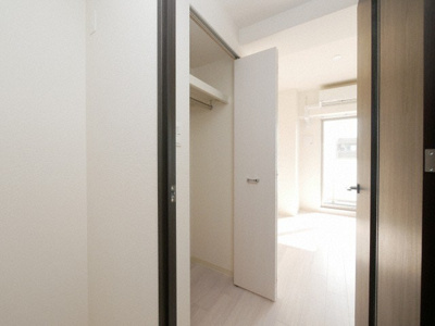 【収納】 | セオリー大阪フルール | 大きなものも収納できそうです