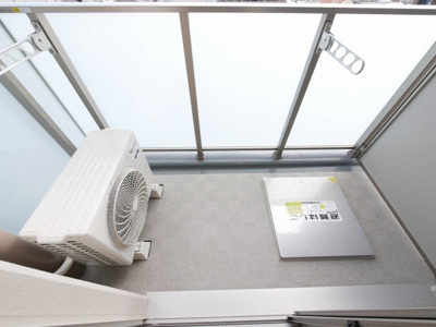 【バルコニー】 | セオリー大阪フルール | 開放的で明るい空間を演出してくれるバルコニーです