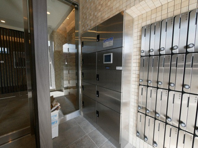 【その他共用部分】 | セオリー大阪フルール | 宅配ボックスです