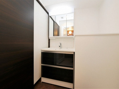 【独立洗面台】 | エスタート御幣島 | 独立洗面化粧台が付いています