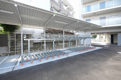 【その他共用部分】 | エスリード大阪ザ・ルクス | 駐輪場です