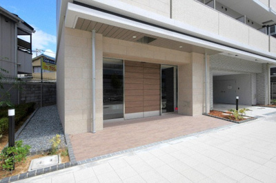 【エントランス】 | エスリード大阪ザ・ルクス | 清潔なエントランスです