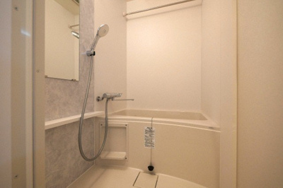 【浴室】 | エスリード大阪ザ・ルクス | 日々の暮らしに欠かせないお風呂です