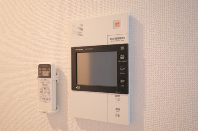【セキュリティ】 | S-RESIDENCE新大阪WEST | モニター付きインターフォンです