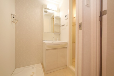 【独立洗面台】 | S-RESIDENCE新大阪WEST | 独立洗面台で身支度をすべて済ませてしまいましょう