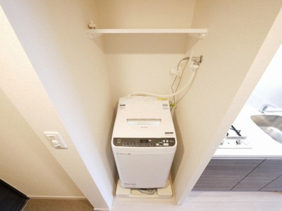 【設備】 | プレサンス新大阪イオリア | 洗濯機置き場です