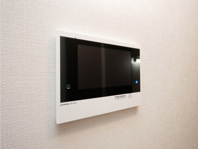 【セキュリティ】 | コンフォリア・リヴ新大阪Ｑ | モニター付きインターフォンです