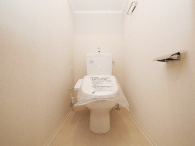 【トイレ】 | コンフォリア・リヴ新大阪Ｑ | 落ち着いた空間のトイレです