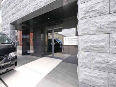 【エントランス】 | S-RESIDENCE東三国amante | 落ち着いたエントランスです