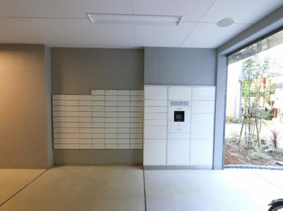 【その他共用部分】 | プレサンスOSAKA三国ネオス | 宅配ボックスです