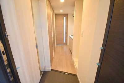 【玄関】 | プレサンスOSAKA三国ネオス | 落ち着いた玄関です