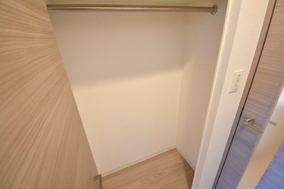 【収納】 | プレサンスOSAKA三国ネオス | 専用の収納スペースです