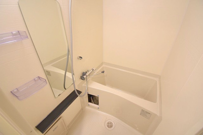 【浴室】 | プレサンスOSAKA三国ネオス | 日々の疲れを癒すお風呂付です