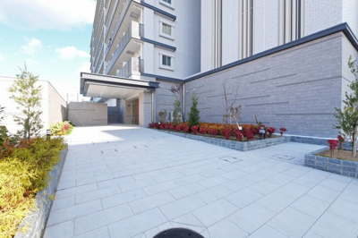 【エントランス】 | スプランディッドⅦ | 清潔なエントランスです