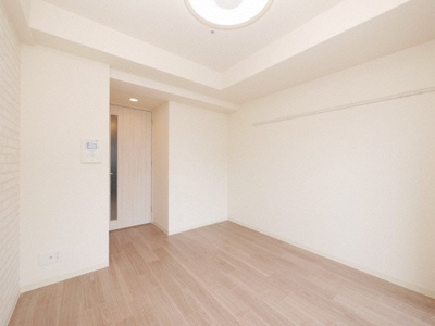 【洋室】 | プレサンス大手前ピリオド | 使い勝手のいい洋室です