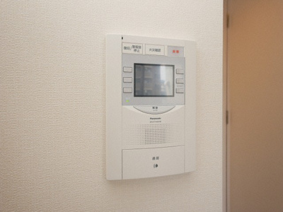 【セキュリティ】 | プレサンス大手前ピリオド | モニター付きインターホンです