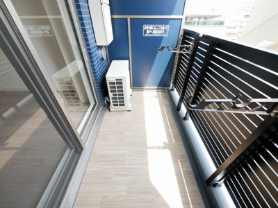 【バルコニー】 | プレサンス大手前ピリオド | お洗濯にも便利なバルコニー付き