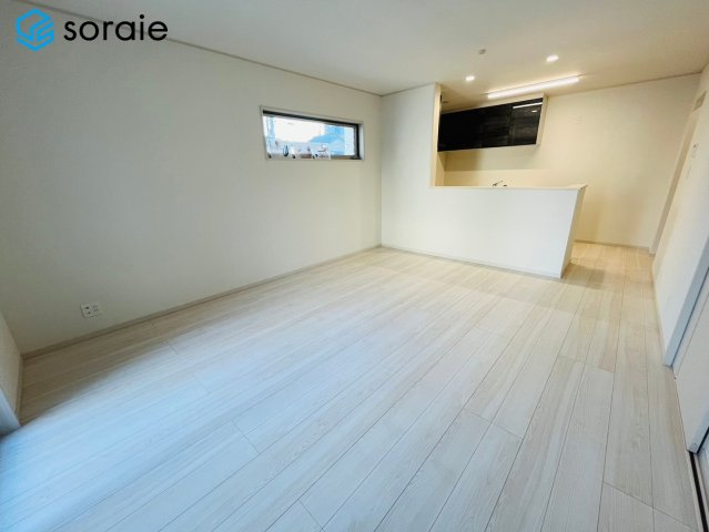 川越市南大塚４丁目　いろどりアイタウンの居間・リビング