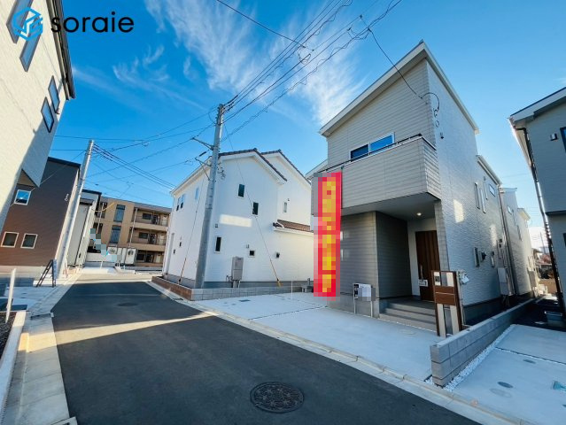 川越市南大塚４丁目　いろどりアイタウンの前面道路含む現地写真