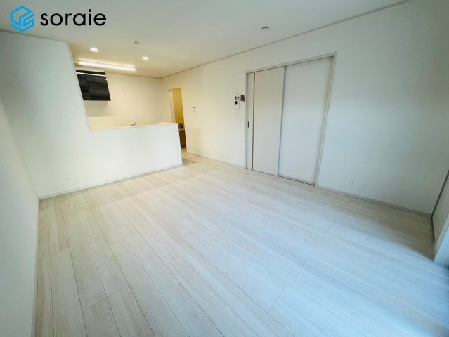 川越市南大塚４丁目　いろどりアイタウンの居間・リビング
