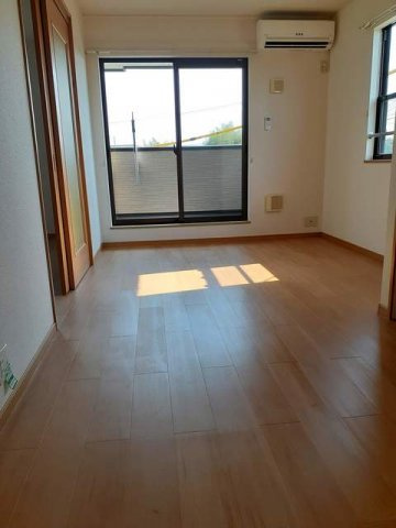 エルミタージュ弐番館の居間・リビング