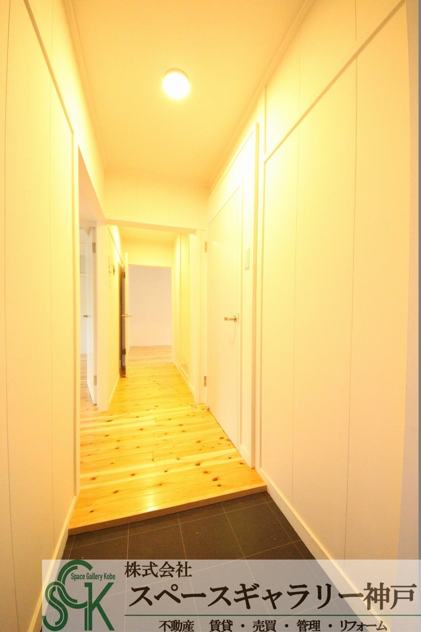 鶴甲(ツルカブト)の玄関|※お部屋により仕様が異なる可能性があります。