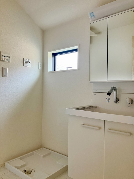 谷原戸建の洗面所