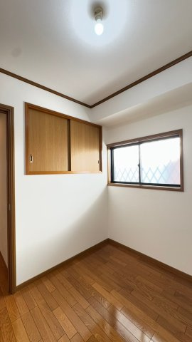 上甲東園5丁目の洋室|収納