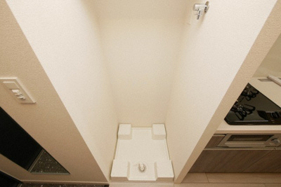 【設備】 | プレサンス大国町ラヴェニール | 洗濯機置き場です