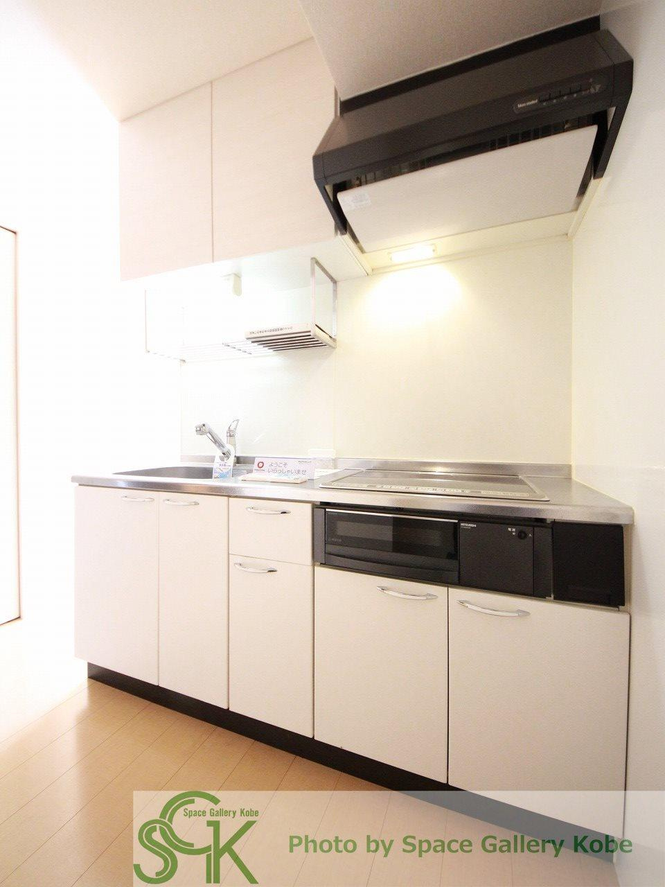 ラフィーネ林Ⅲのキッチン|※お部屋により仕様が異なる場合があります。