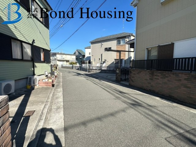 リフォ済み　福里　築23年の前面道路含む現地写真