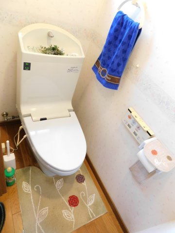 海部郡大治町大字西條字北屋敷の中古一戸建のトイレ|◇トイレ◇　リモコン付きウォシュレット♪