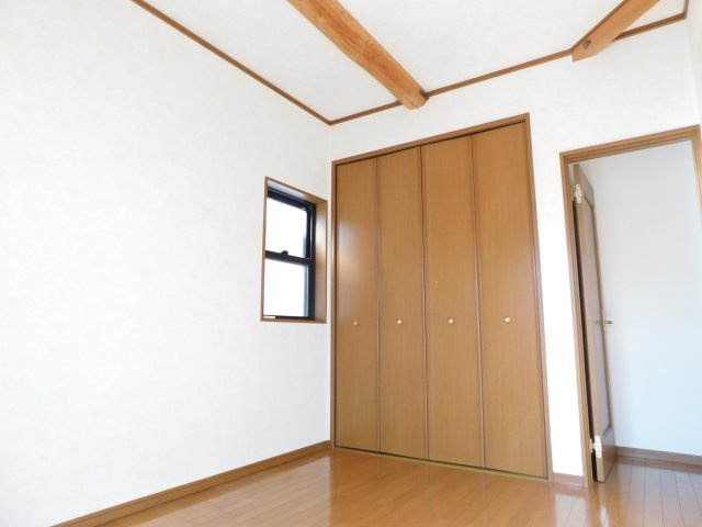 海部郡大治町大字西條字北屋敷の中古一戸建の洋室|◇洋室◇　明るい洋室６．０帖　全居室南向き！　全居室収納完備！　２階全居室バルコニー利用可！