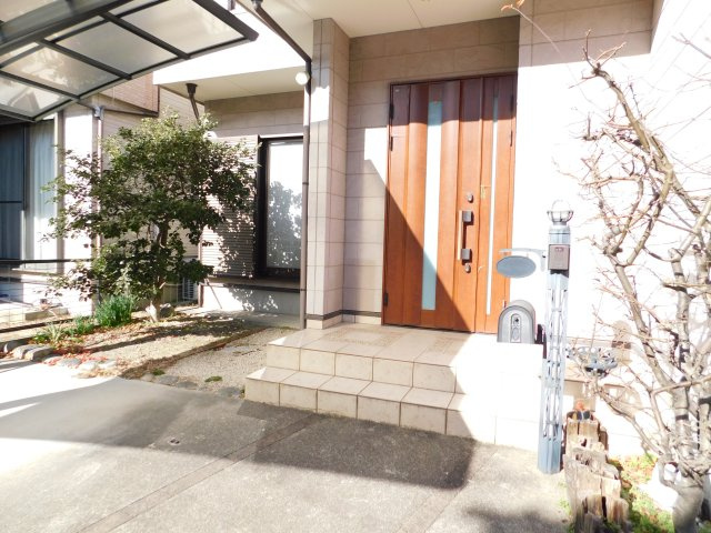 海部郡大治町大字西條字北屋敷の中古一戸建の玄関|◇玄関◇　明るい陽射しの入る南向きの玄関♪　