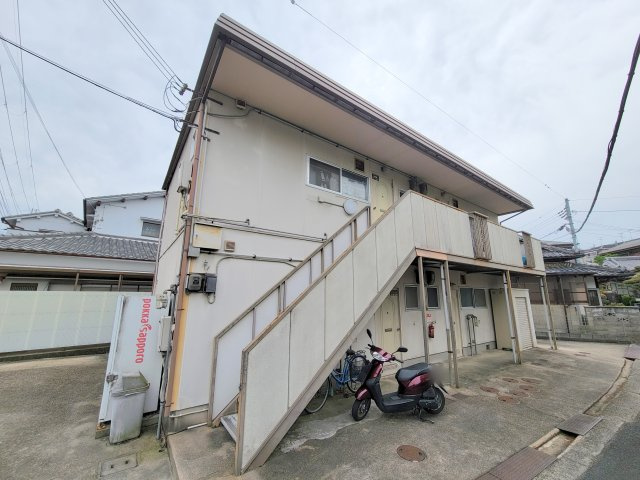 米沢ハイツのエントランス