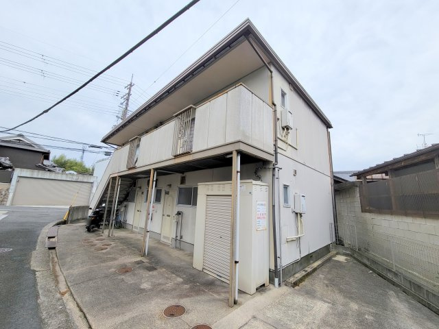 米沢ハイツの外観