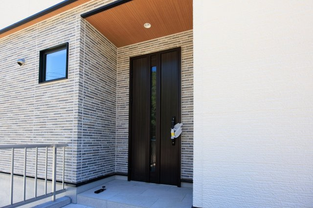 アーキデイズ　遠賀郡水巻町吉田東５丁目の玄関