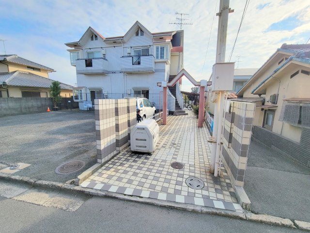 シティパレス西大寺P-2のエントランス