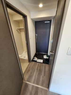 プレサンス京都室町通紫水の玄関