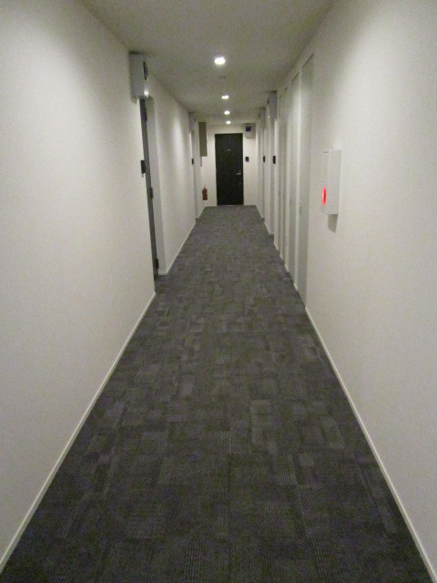 ヴァンヴェール松原のロビー|ホテルをイメージした共用廊下