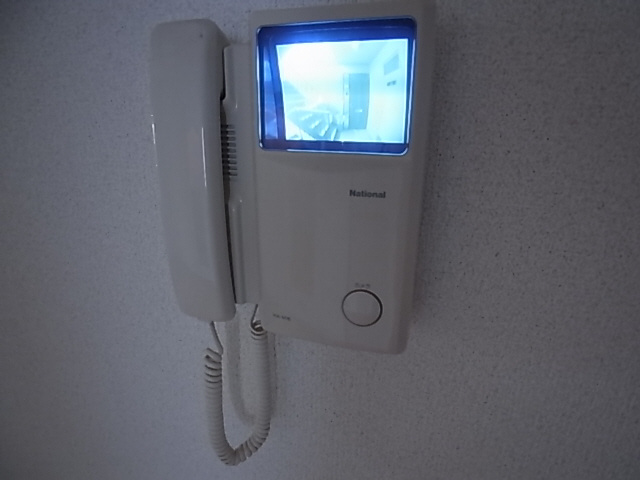 神戸市兵庫区平野町字天王谷東服山のアパートのセキュリティ|TV付インターフォン