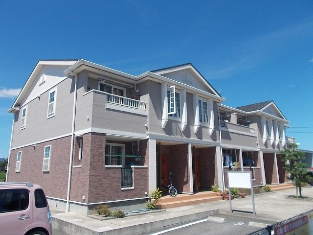 エルフィンの外観|おしゃれな外観です