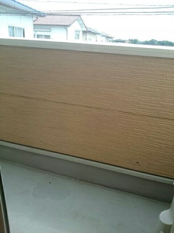 フローラルアメニティーＡのバルコニー|バルコニー付きです