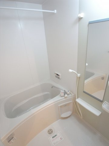 フローラルアメニティーＡの浴室|コンパクトで使いやすいお風呂です