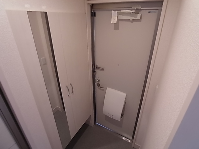 神戸市北区鈴蘭台西町４丁目のアパートの玄関|シューズボックス付き