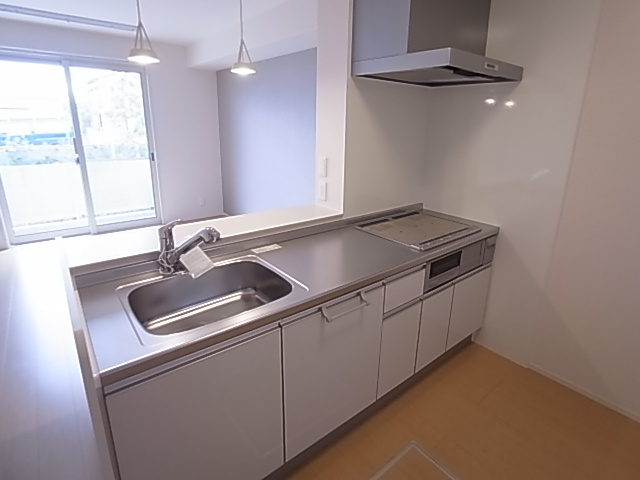 神戸市北区鈴蘭台西町４丁目のアパートのキッチン