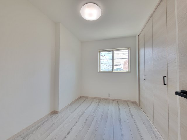松ケ丘1丁目1区画・未入居戸建の洋室