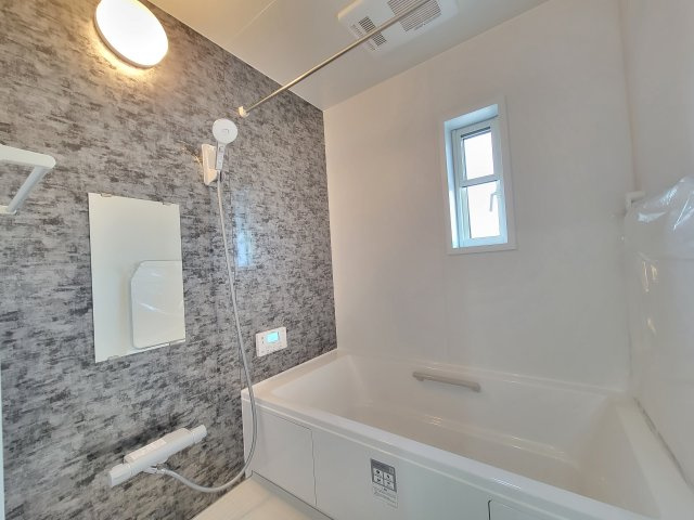 松ケ丘1丁目1区画・新築戸建の浴室