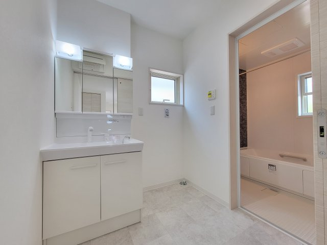 松ケ丘1丁目1区画・新築戸建の洗面所